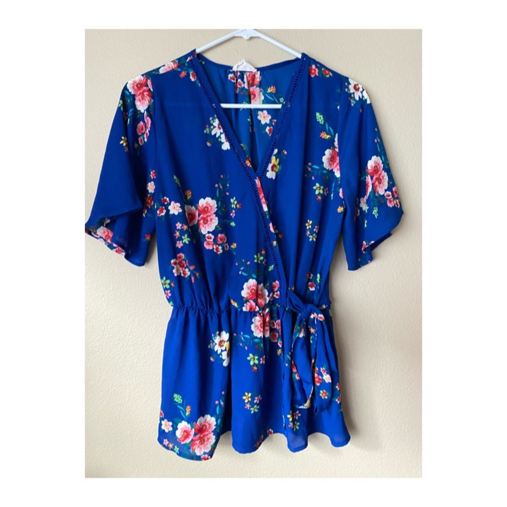 Sienna Sky - feminine floral blouse